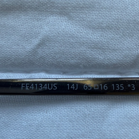 Fendi Rimless Sunglasses with Gold Hardware - Black Gradient Lenses - Picture 7 of 7